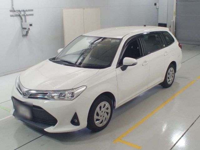 30132 Toyota Corolla fielder NRE161G 2018 г. (CAA Chubu)